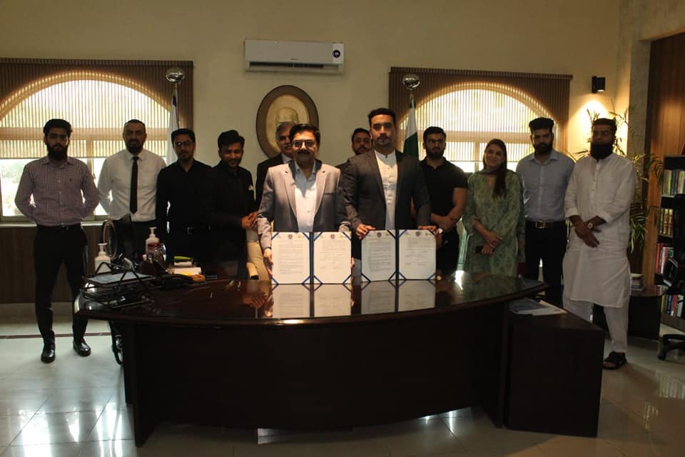 The MoU signing was followed by an energetic session of Mr. Nabeel Qadeer (CEO DirAction)